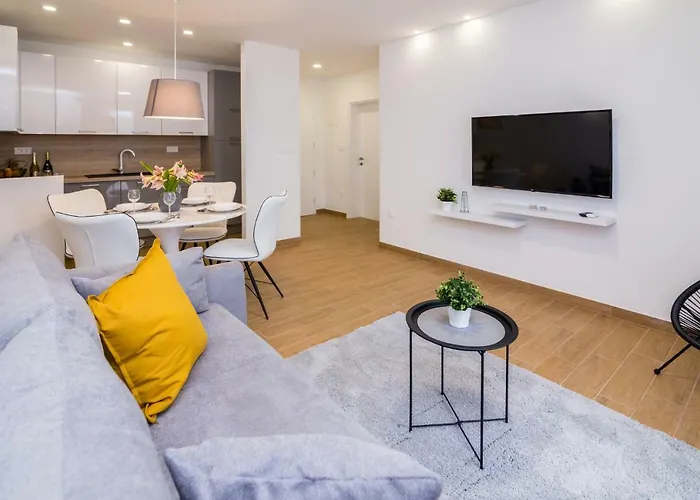 Fk Lägenhet Pakoštane